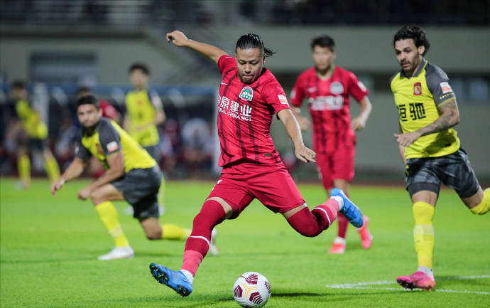 关于亚冠转会期走向成谜，乌迪内斯更衣室发声，细节曝光，赛程密集仍需轮换的信息-牛牛平台